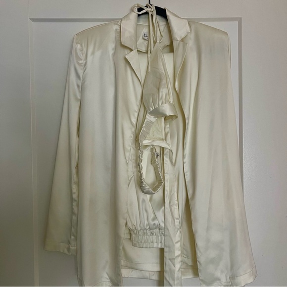 NEW Silky Coord Set- Tie Up Top, Blazer, and Pants - Picture 16 of 16